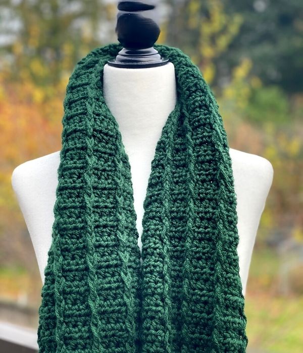 free scarf crochet pattern - Fairbrook scarf on mannequin - green crochet scarf 