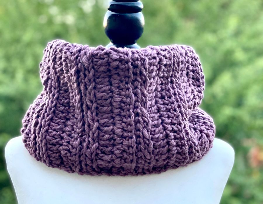 purple crochet cowl