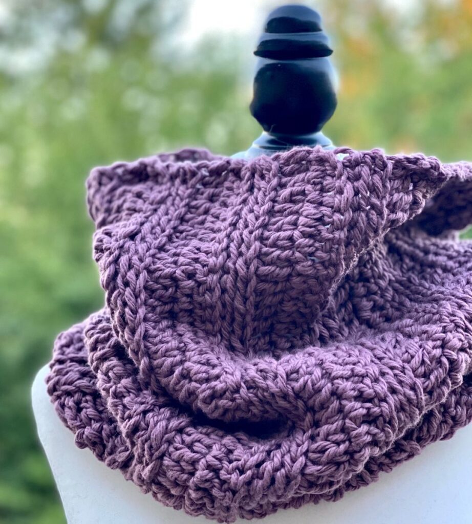 Remi Cowl free chunky cowl crochet pattern 